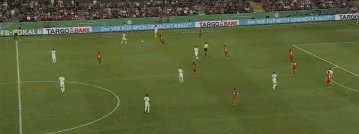 1661983681688098752.gif 拜仁66.gif